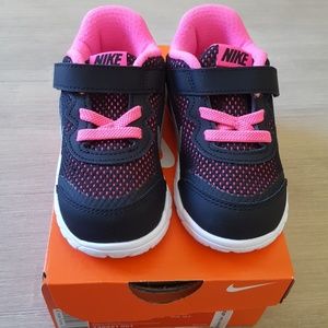 NIB Nike Flex Experience